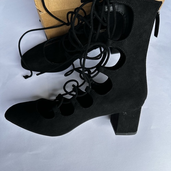 Zara Women’s Basic Black Lace Up Block Heels Booties Boho Witchy Goth Neutral 8 - Picture 10 of 12